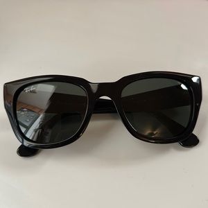 Ray-Ban classic sunglasses